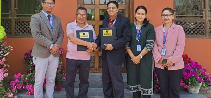 नेपाल एसबिआई बैंकका ग्राहकलाई धुलिखेलको रिसोर्टमा छुट